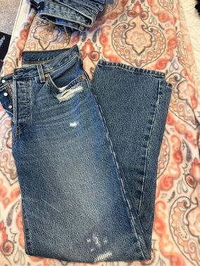 Levi's Women's Medium Blue Straight-Leg Jeans